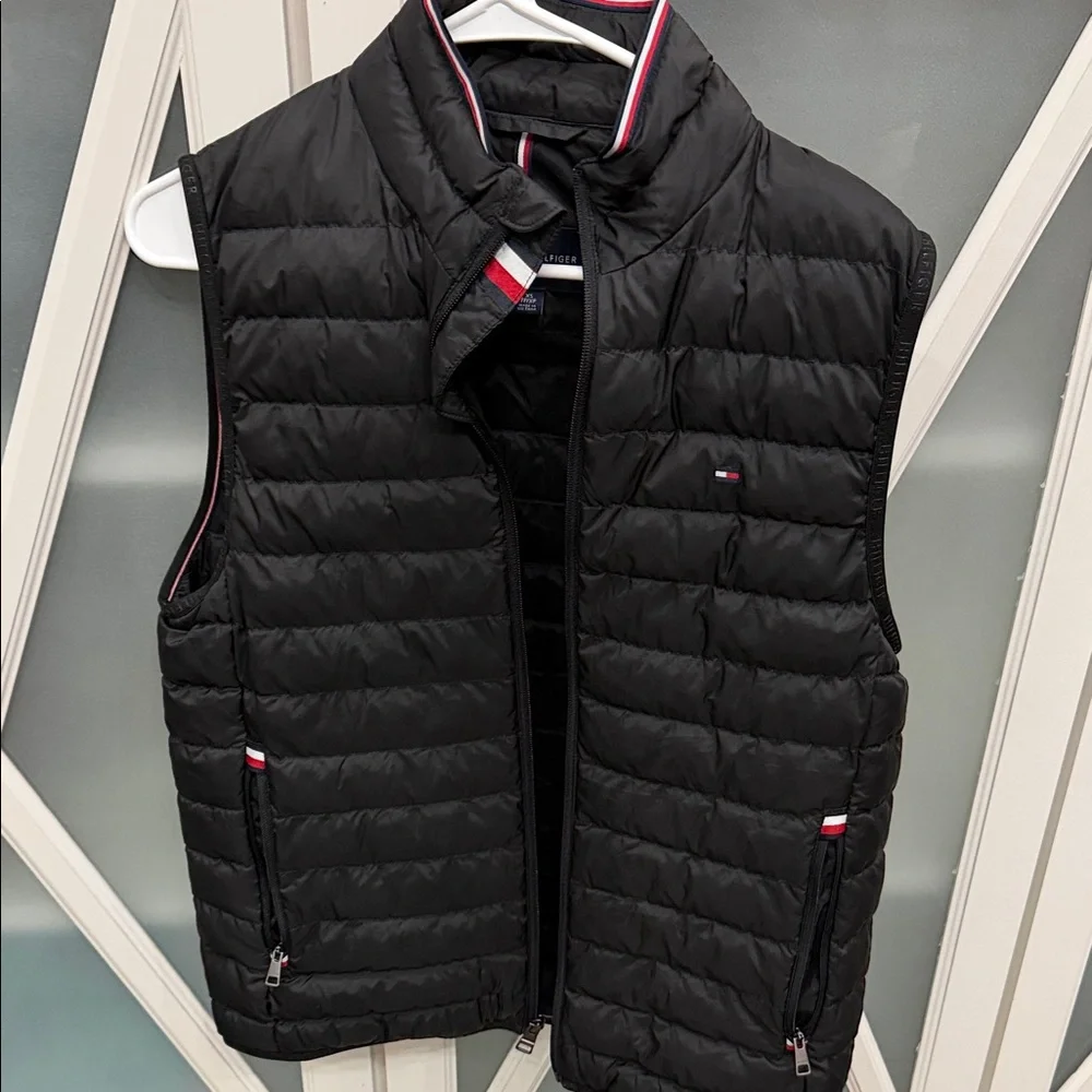 Tommy Hilfiger vest Men's Black Quilted Vest - Picture 4 of 5